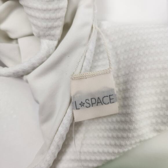 L*Space Chloe Wrap Bikini Top in Cream Ribbed Size Small NWT Adjustable - Picture 4 of 5